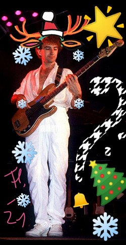 .... Mit dem Bassisten : John Deacon!