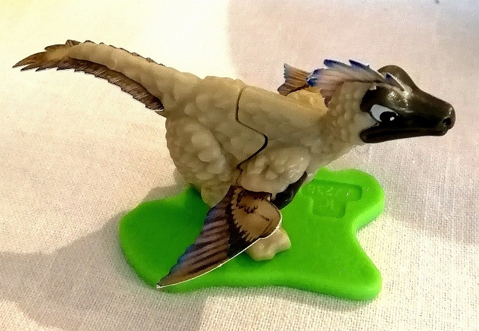 .... Der Velociraptor von Ostern 2023 aus der Nähe.