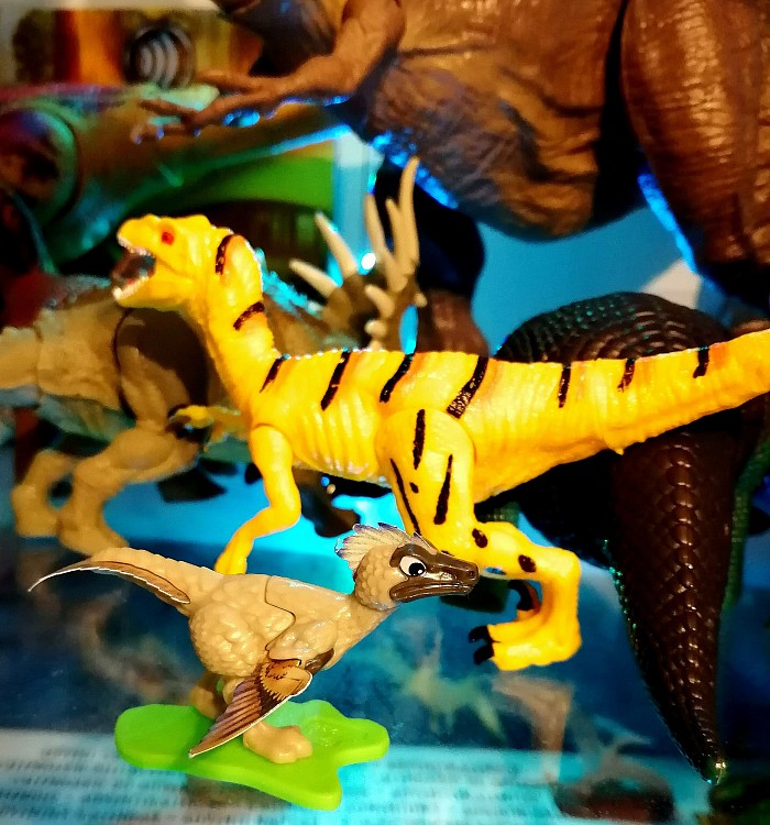 ..... In der FLORASSIC WORLD fand der junge Velociraptor sein neues Zuhause.